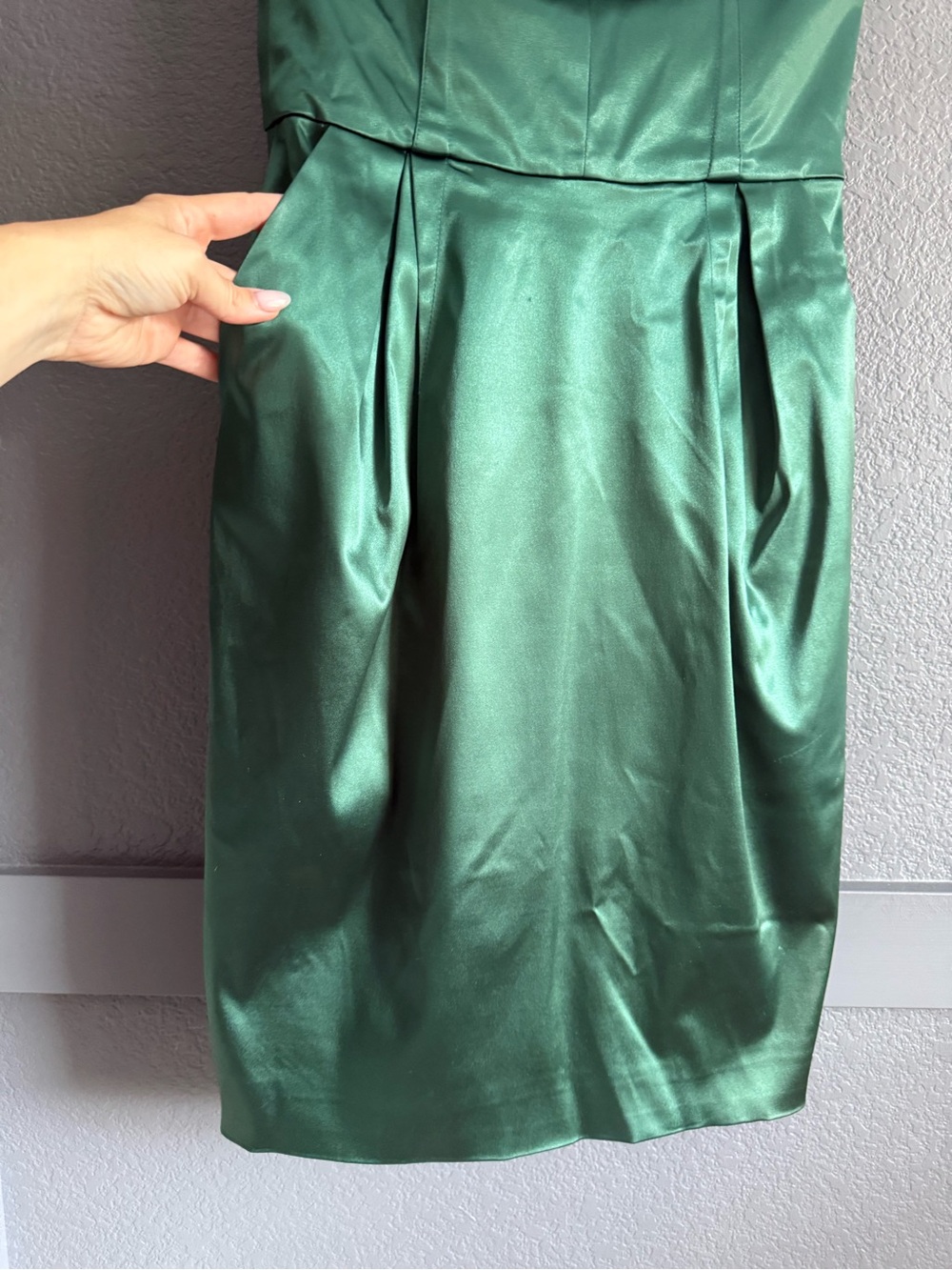 DOLCE & GABBANA • Strapless Green Satin Sheath Dress - size 6 8 - Picture 2 of 5